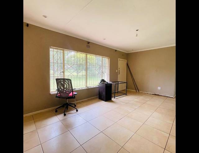 FARM FOR SALE IN GOLF VIEW